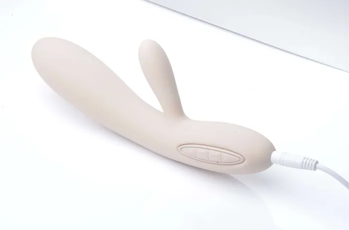 Vibrators SVAKOM Svakom Lester Luxury Vibrator Ultimate Pleasure and Sophistication